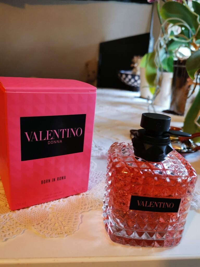 valentino donna born in roma